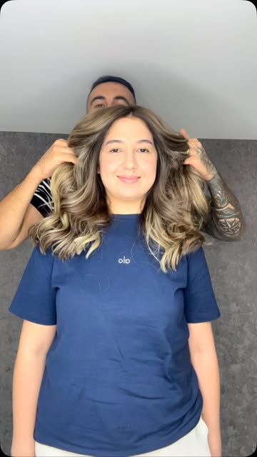 Afyonkarahisar'da Alper Coıffeur'de Yeni Trendler ve Schwarzkopf Blondeme Uygulamaları Afyonkarahisar'da Alper Coıffeur'de Yeni Trendler ve Schwarzkopf Blondeme Uygulamaları
