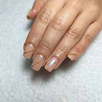 Afyonkarahisar'da Yeni Trend: Kleopatra Güzellik Salonu'nda Tırnak Tasarımları