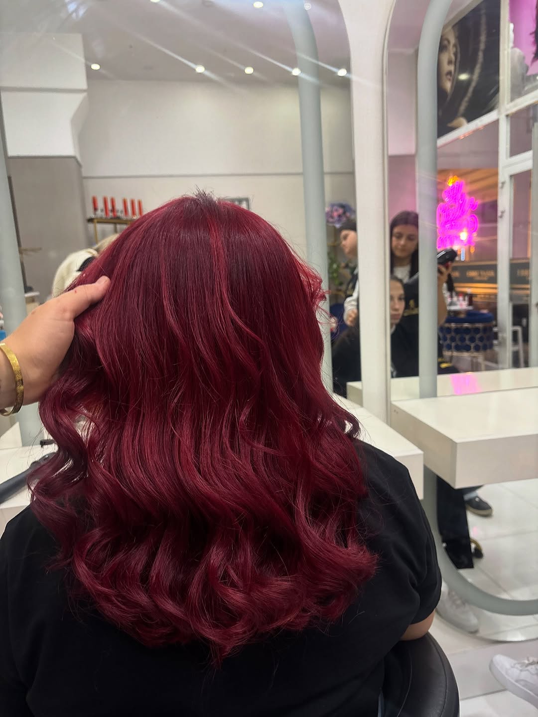Afyon'da Saç Boyama Sanatı: Ebru Yaşık Coiffeur ile Yeni Görünümünüz
